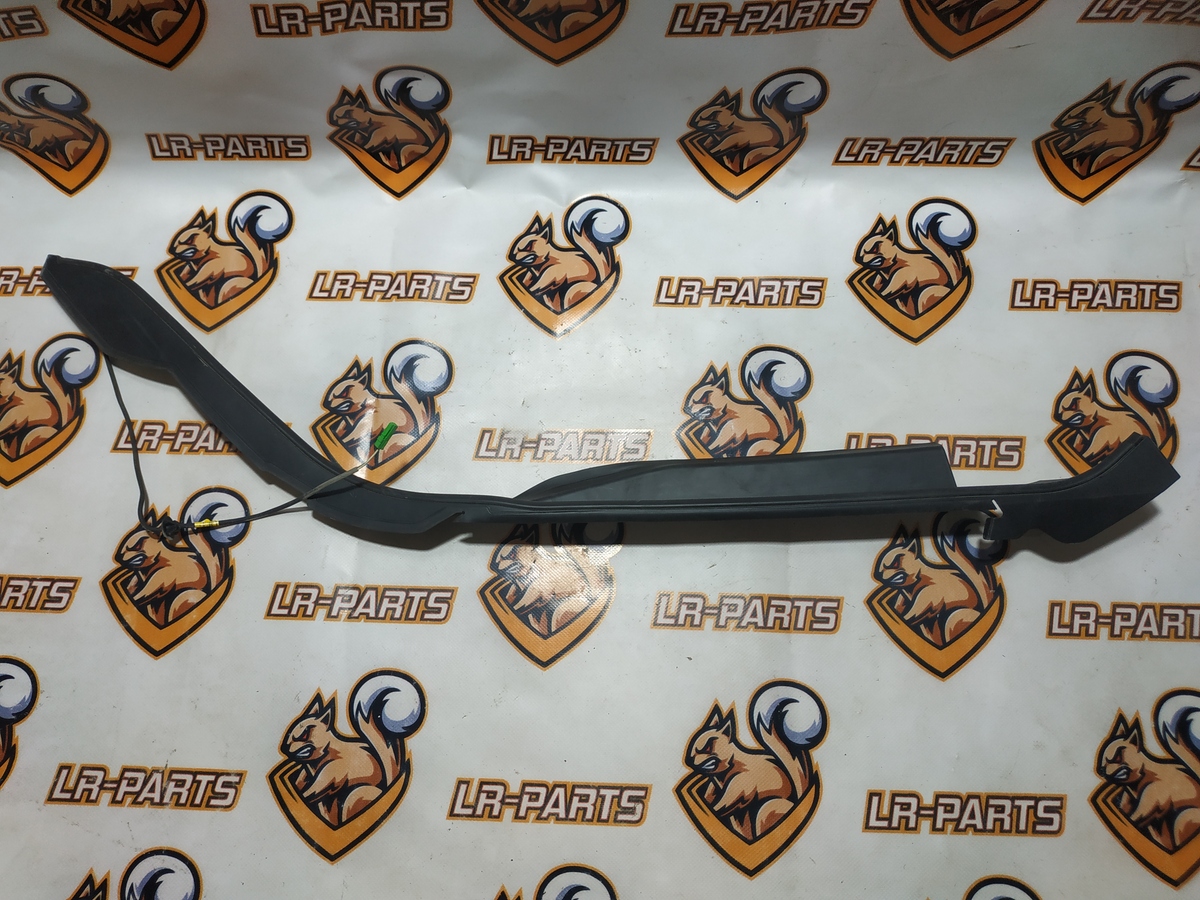 LR044160 Trunk lid molding left Range Rover Sport L494 (2014-2022) Used